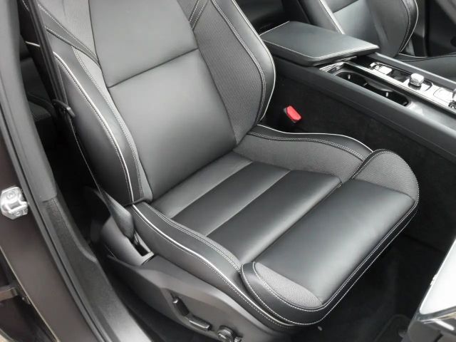 Volvo XC60 AWD Dark Plus T6