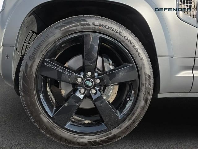 Land Rover Defender 110