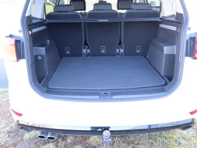 Volkswagen Touran 2.0 TDI R-Line