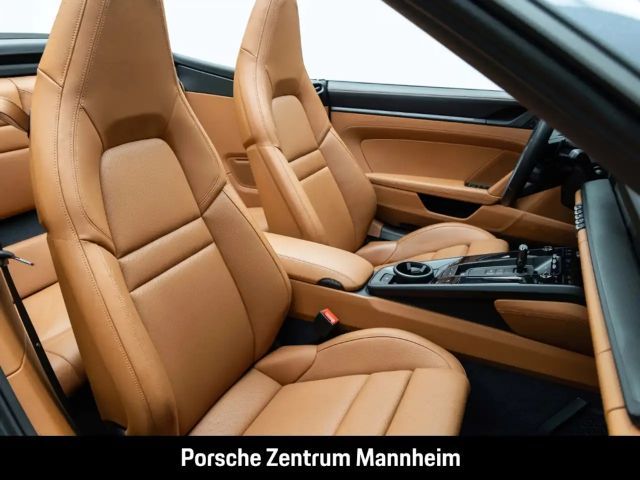 Porsche 992 Cabrio Carrera GTS