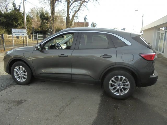 Ford Kuga Hybrid Titanium