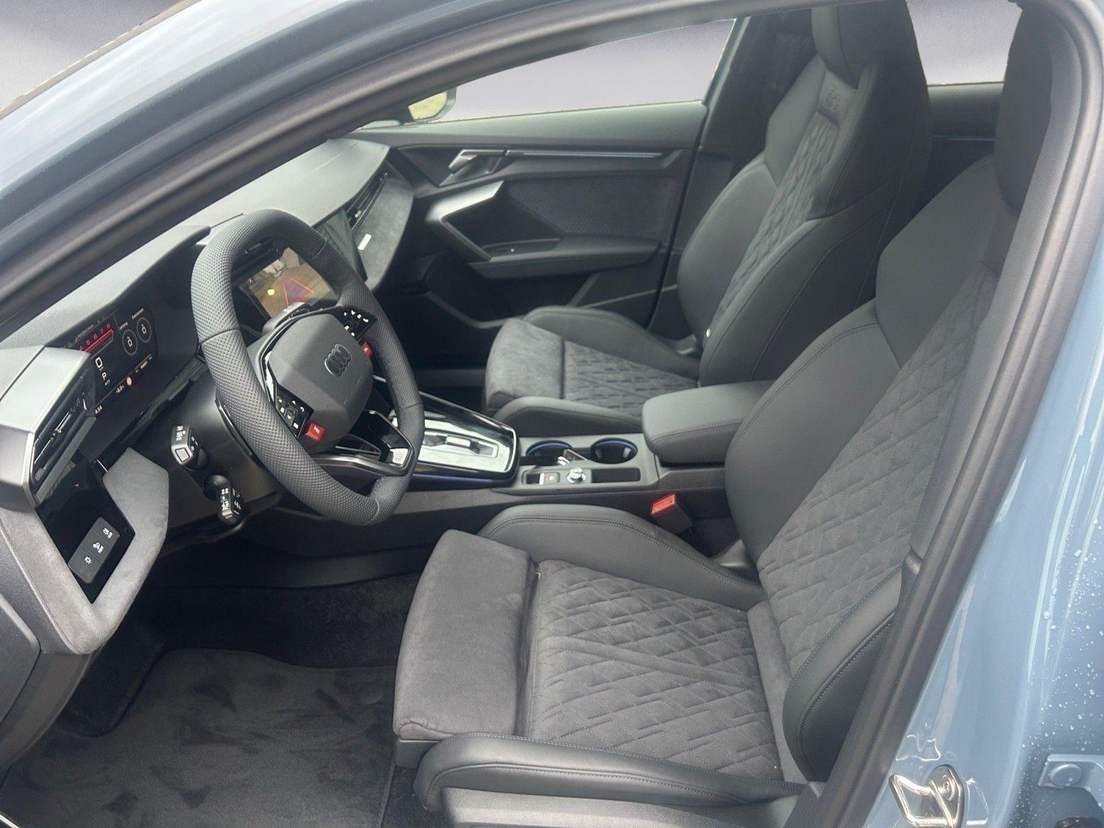 Audi RS3 S-Tronic Sedan