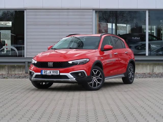 Fiat Tipo 5-Türer MY23 (RED) Hybrid 1.5 GSE LED M+S