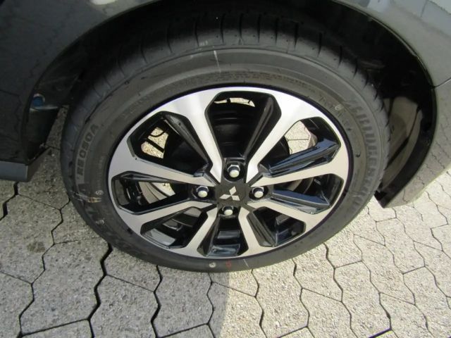 Mitsubishi Space Star Star