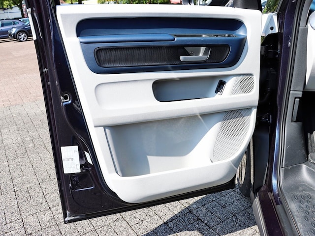 Volkswagen ID.Buzz IQ.Drive Plus Pro