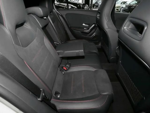 Mercedes-Benz A 200 AMG Line