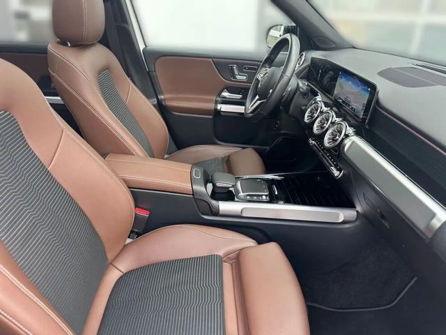 Mercedes-Benz GLB 200 4MATIC GLB 200 d