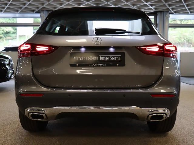 Mercedes-Benz GLA 180 Progressive