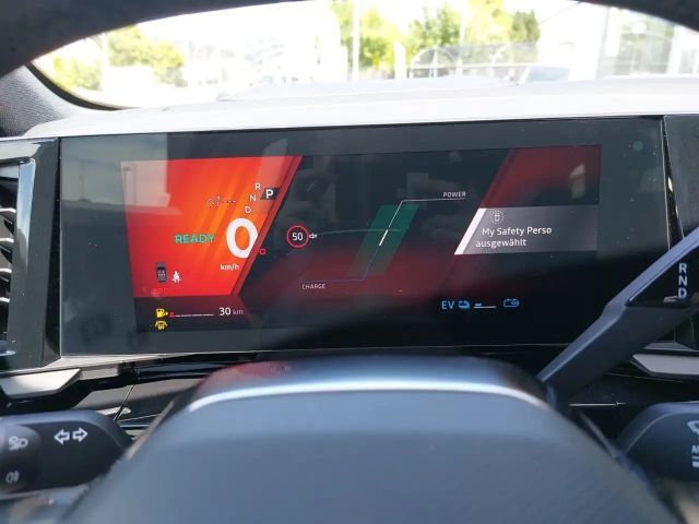 Renault Espace E-Tech Iconic