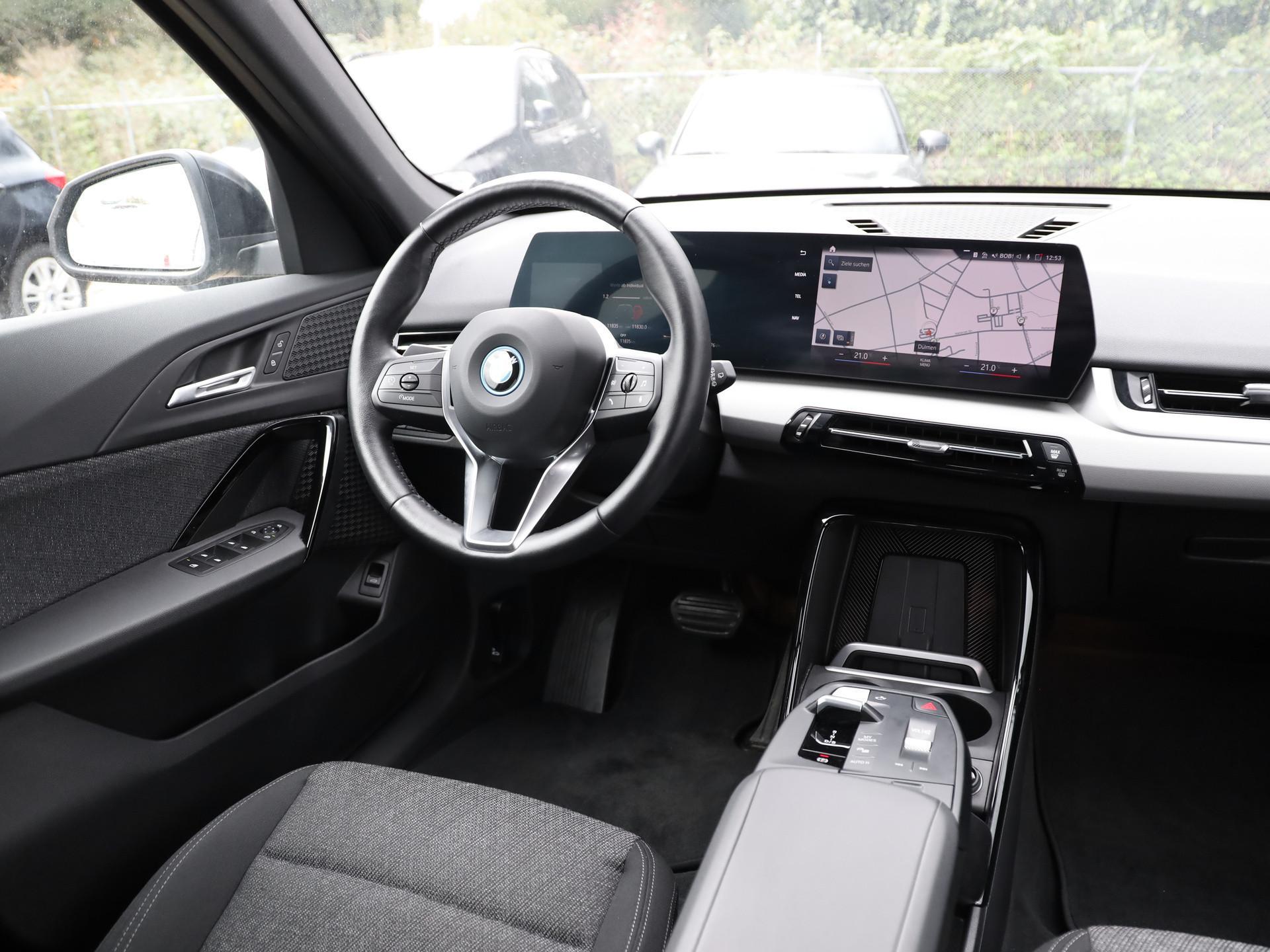 BMW iX1 xDrive30