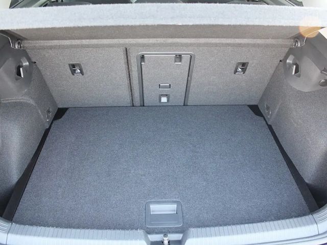 Volkswagen Golf DSG Life