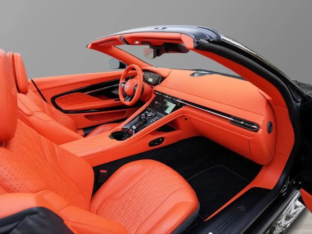 Aston Martin DB12 Volante Californian Poppy Carbonbremse  B&W