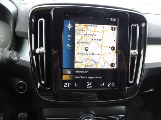 Volvo XC40 Momentum