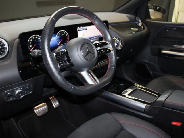 Mercedes-Benz B 180 AMG Line