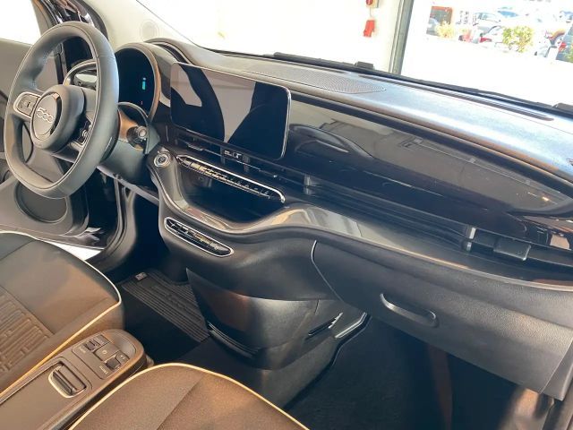 Fiat 500e 500 e   Komfortpaket/ Allwetterreifen