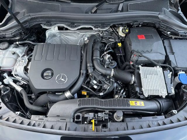 Mercedes-Benz B 200 Sedan