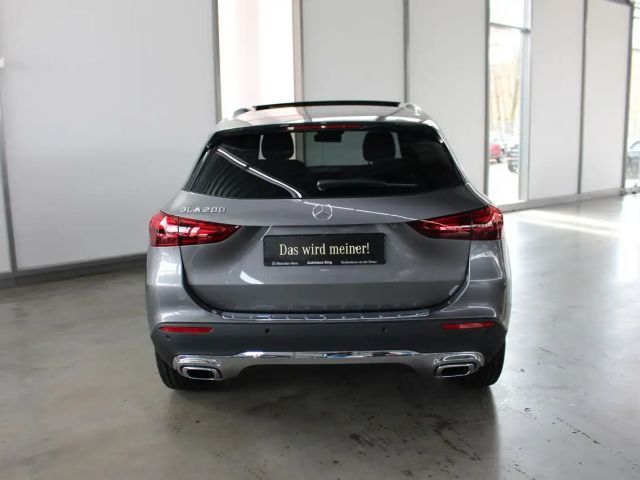 Mercedes-Benz GLA 200 Progressive
