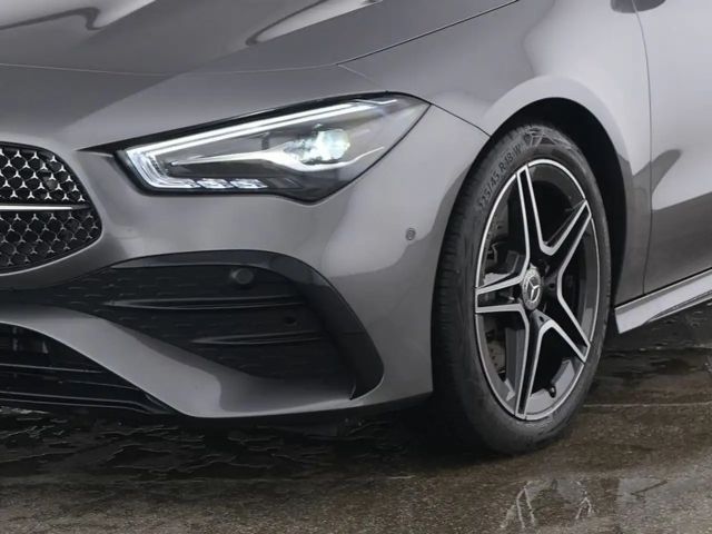 Mercedes-Benz CLA 200 AMG Line Coupé