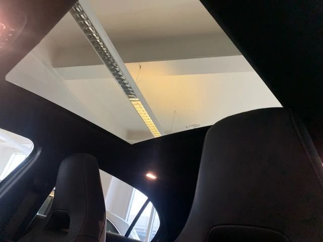 Mercedes-Benz A 250 A 250 e AMG Line