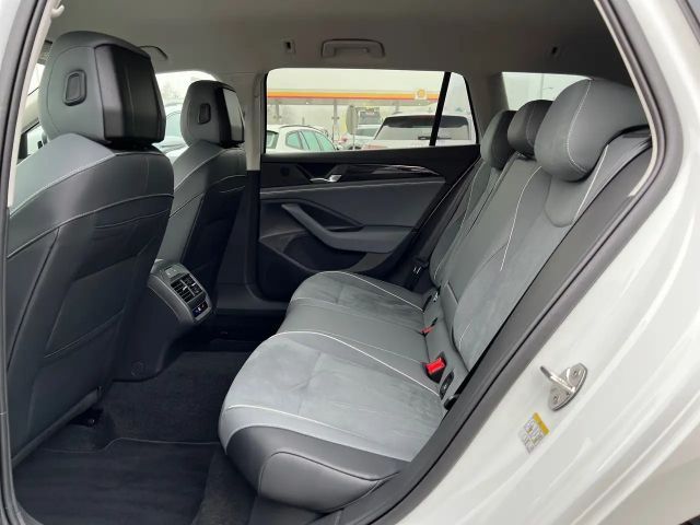 Volkswagen Passat ACT Business DSG Variant