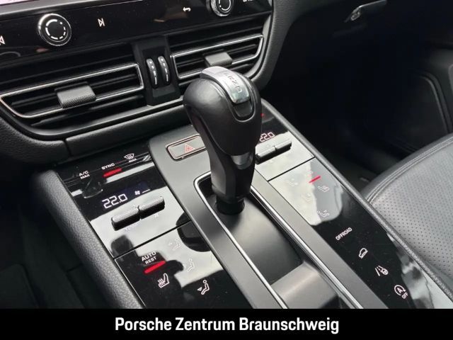 Porsche Macan Rückfahrkamera Sportabgas Luftfederung LED