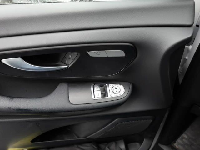 Mercedes-Benz EQV 300