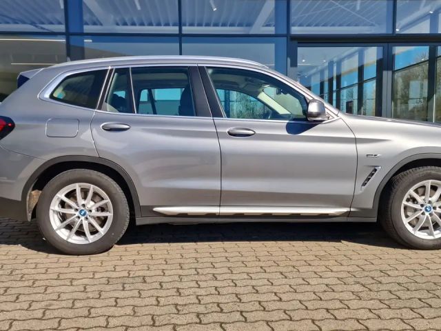 BMW X3 xDrive30e