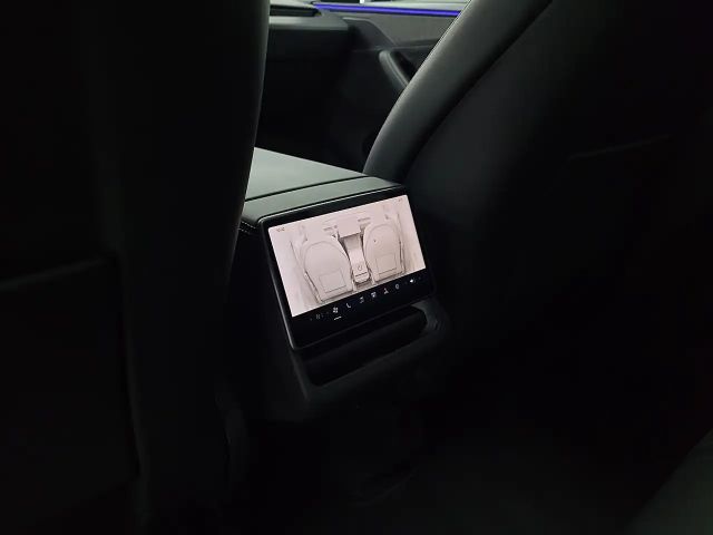 Tesla Model Y AWD Long Range