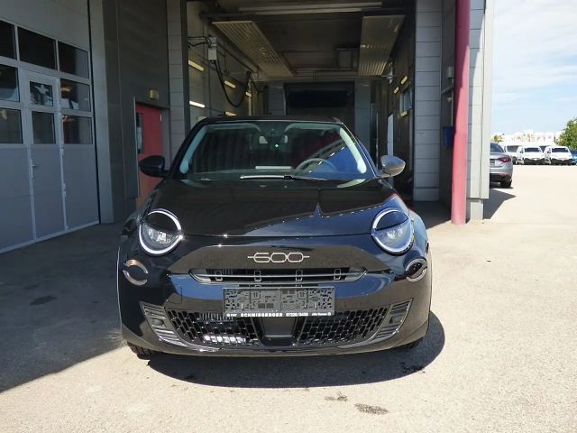 Fiat 600e Hybrid 136 6-Gang eDCT