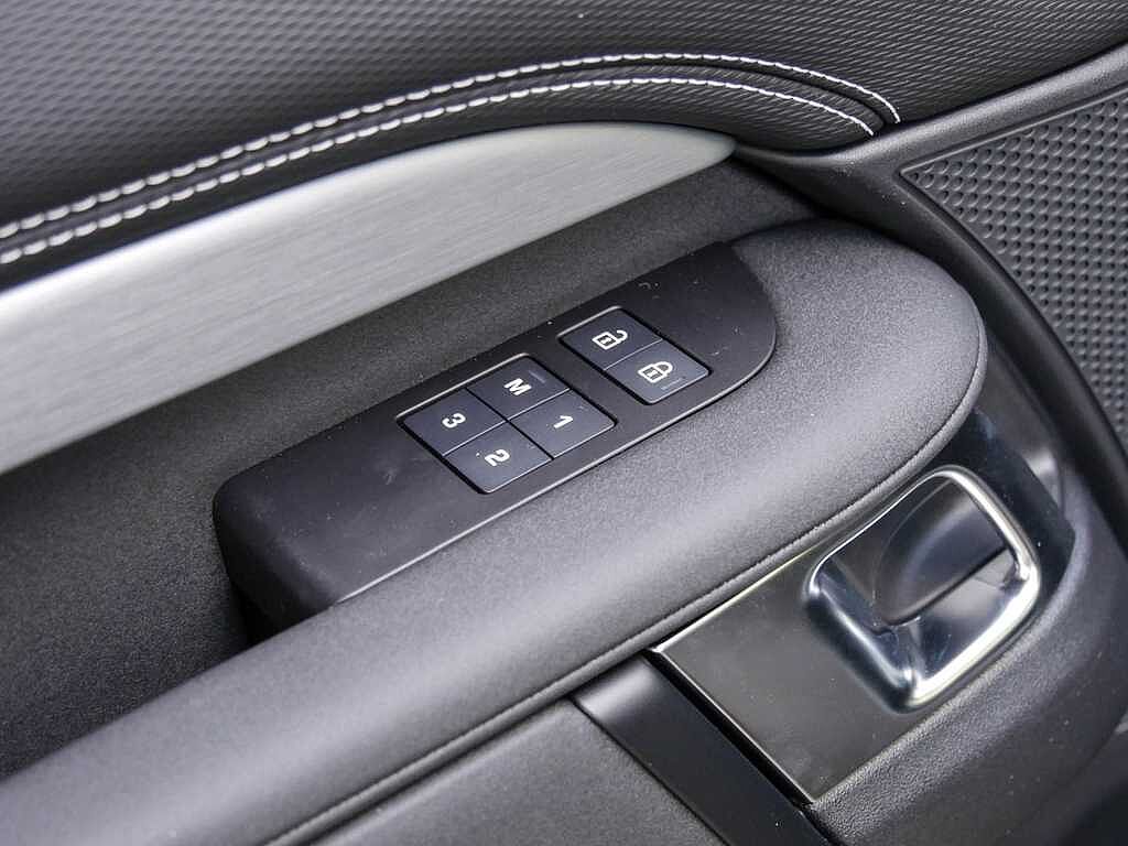 Land Rover Discovery D250 Dynamic SE