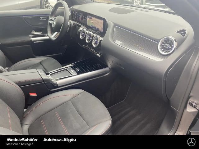 Mercedes-Benz GLA 200 AMG Line