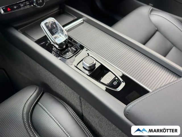 Volvo XC60 AWD Plus T8