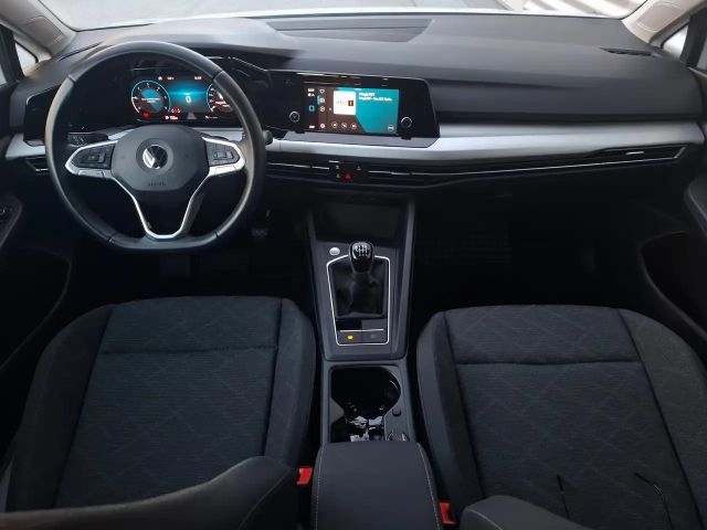 Volkswagen Golf Life Variant