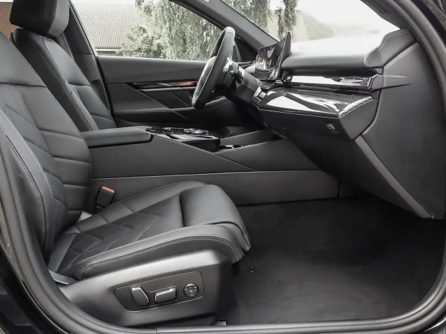 BMW 520 520d M-Sport Sedan xDrive