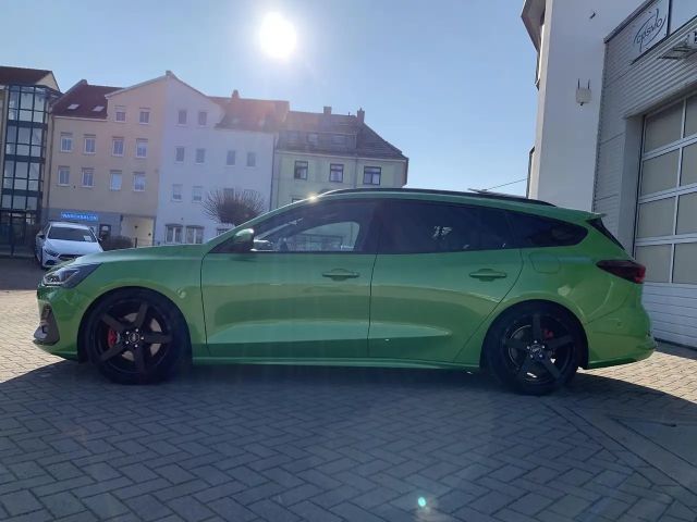Ford Focus ST Line Wagon