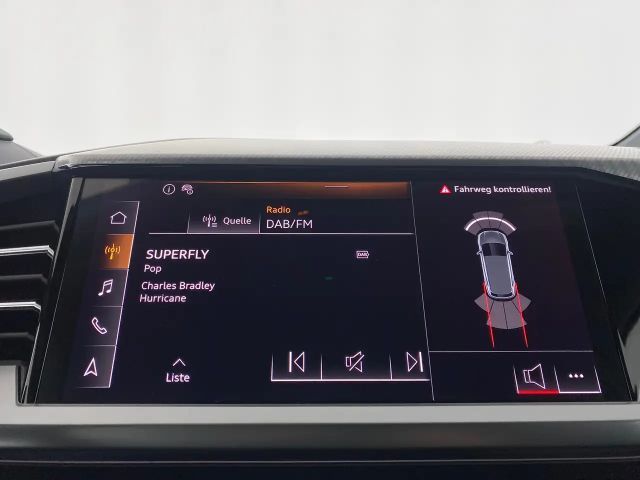 Audi Q4 e-tron Audi Q4 45 e-tron