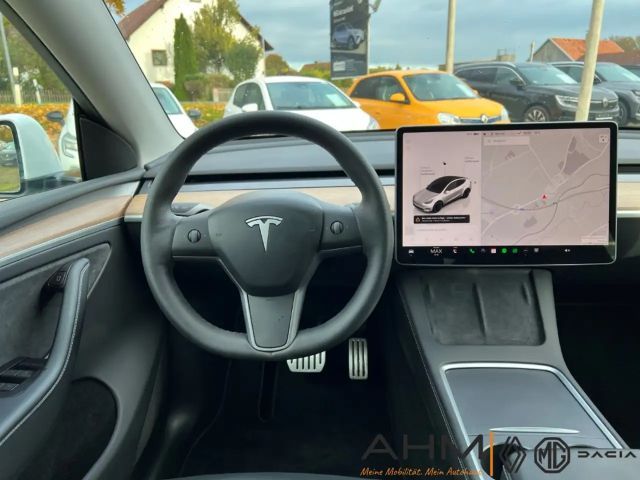 Tesla Model Y AWD Dual Motor Performance