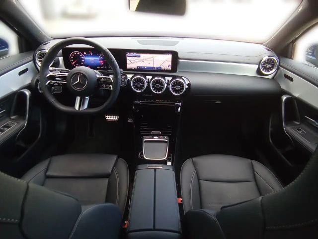 Mercedes-Benz A 180 AMG Line Hatchback