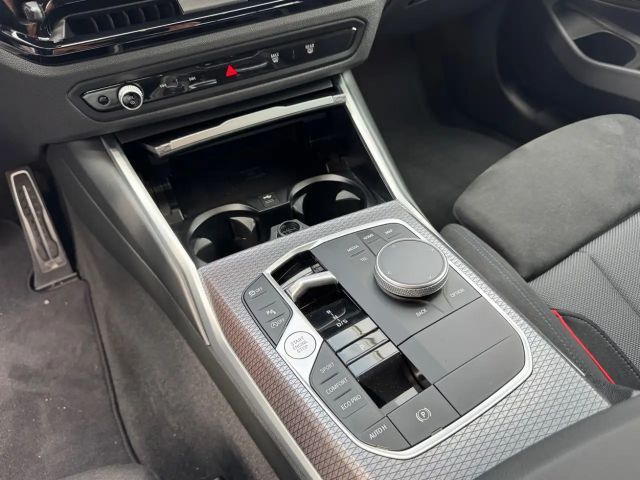 BMW 318 318i M-Sport Sedan