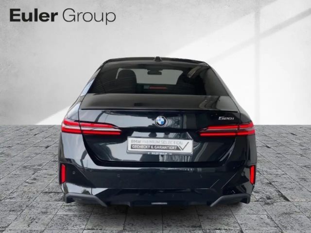 BMW 520 520i M-Sport Sedan