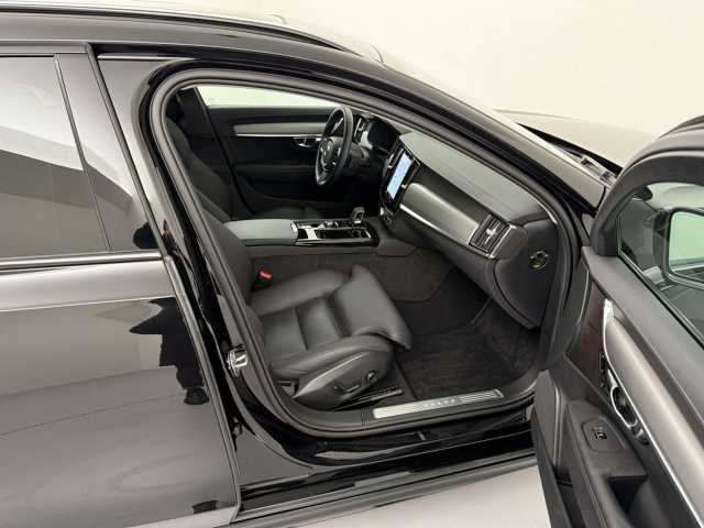 Volvo V90 AWD Dark Plus Recharge T6
