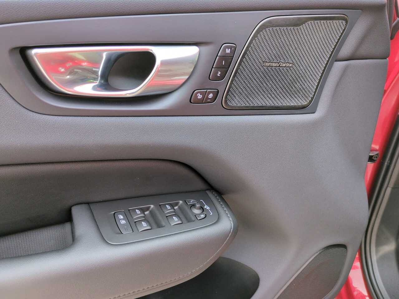 Volvo XC60 Navi LED Vollleder Klima Einparkhilfe el. Fenster