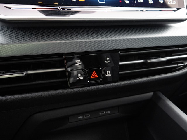 Volkswagen Golf 1.5 eTSI Golf VIII