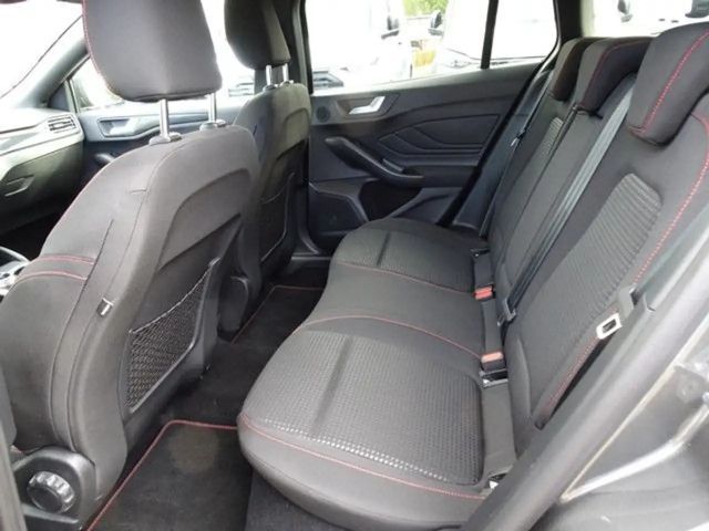 Ford Focus ST Line Wagon