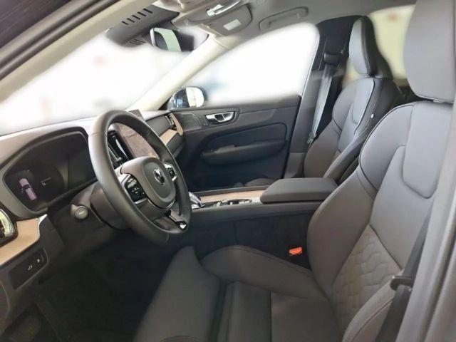 Volvo XC60 AWD Dark Plus T6