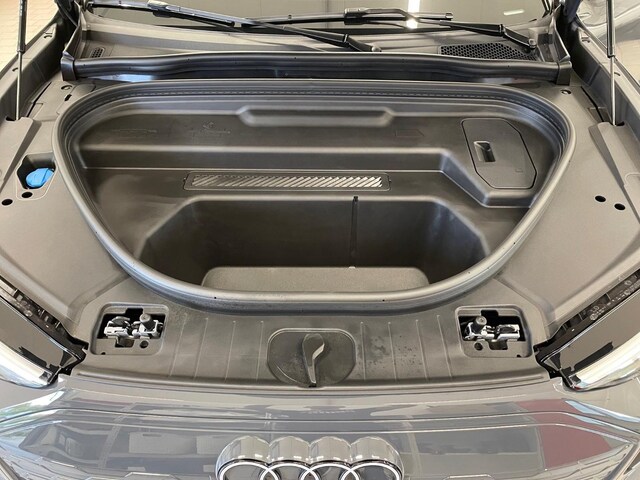 Audi Q6 e-tron SUV e-tron Audi Q6 SUV e-tron