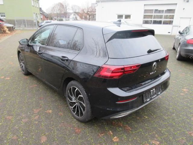 Volkswagen Golf 1.5 eTSI DSG IQ.Drive