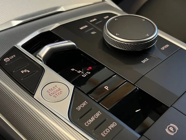 BMW 320 320d M-Sport xDrive