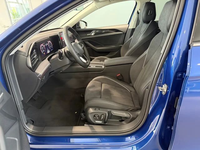 Volkswagen Passat 1.5 eTSI Business