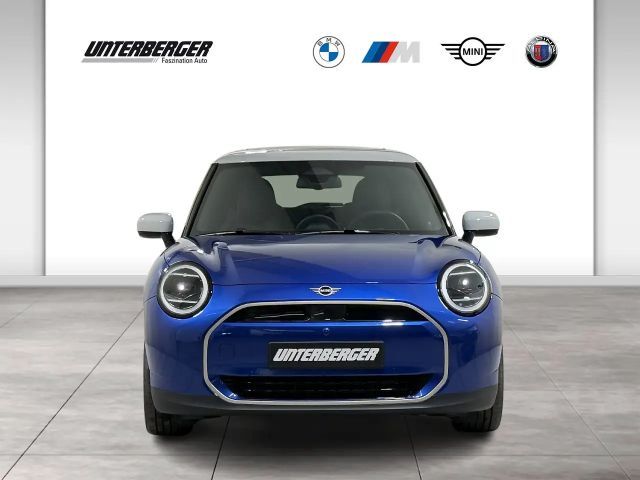 MINI Cooper E Favoured